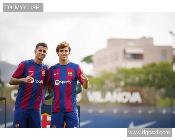 足球明星坎塞洛限量版挂件热销引领时尚潮流与球迷热情结合