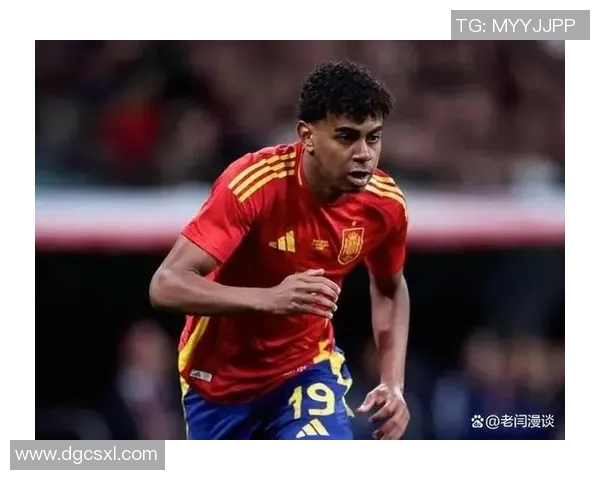 现役足球明星的风采与魅力展现：他们如何在绿茵场上书写传奇